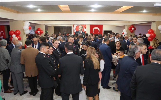 Aksaray Valisi Ali Mantı´dan  Cumhuriyet resepsiyonu