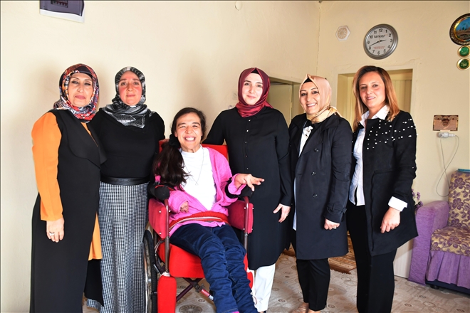Belediye Başkanı´nın eşi Merve Dinçer´den anlamlı ziyaret