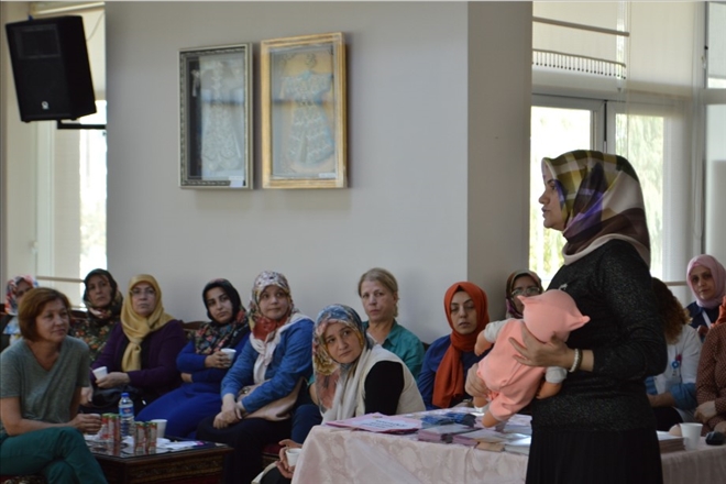 Anne ve Anne Adayları Emzirme Haftası Etkinliğinde Buluştu