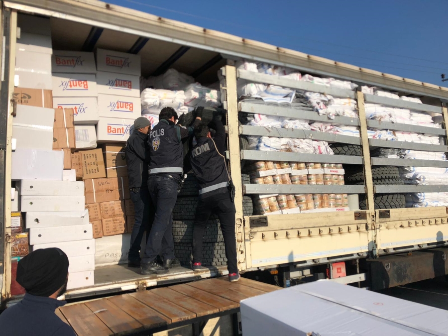 Gümrük Kaçağı TIR Lastiği Operasyonu
