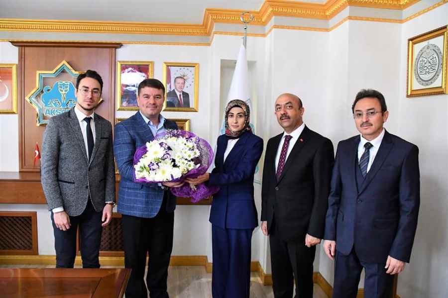 Öğretmenlerden anlamlı ziyaret