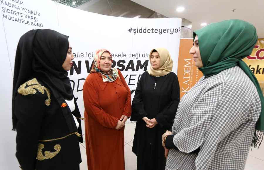 KADEM, kadına şiddete karşı farkındalık oluşturmak için stand açtı