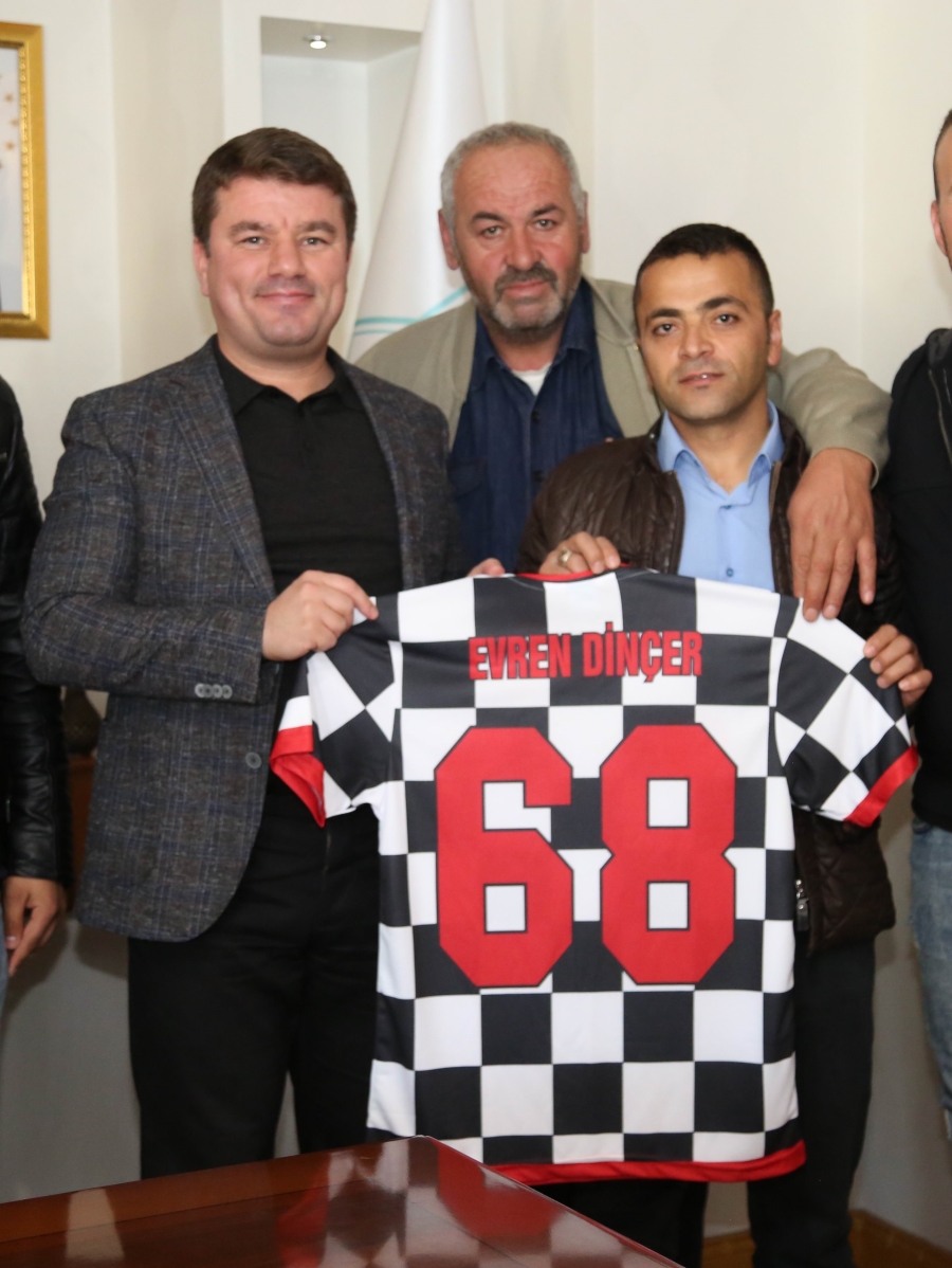 Aksaray Belediye Spor taraftarı Başkan Dinçer