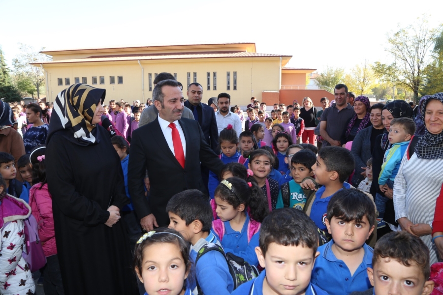 Vali Ali Mantı talihsiz olayın yaşandığı okulu ziyaret etti
