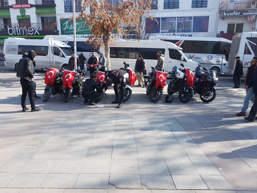 Doğu Türkistan mitinginde,740 kişilik ASÜ öğrencileri damga vurdu