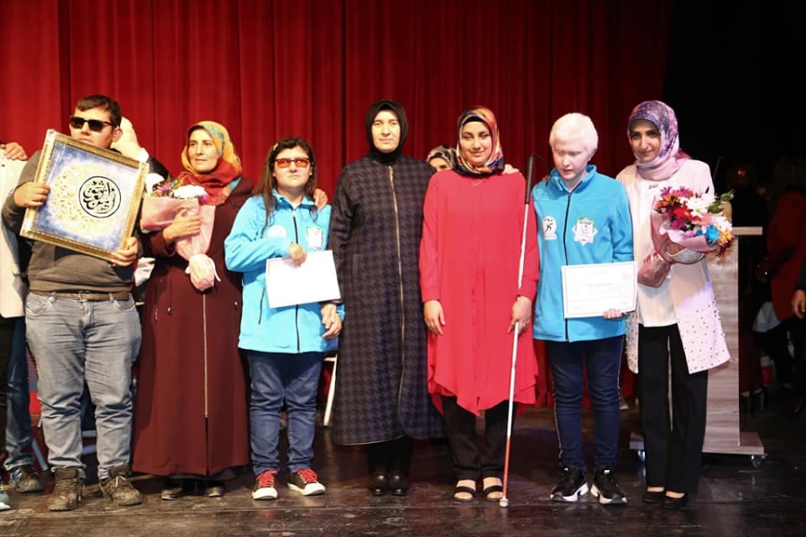 Görme Engellilerden Anlamlı Program