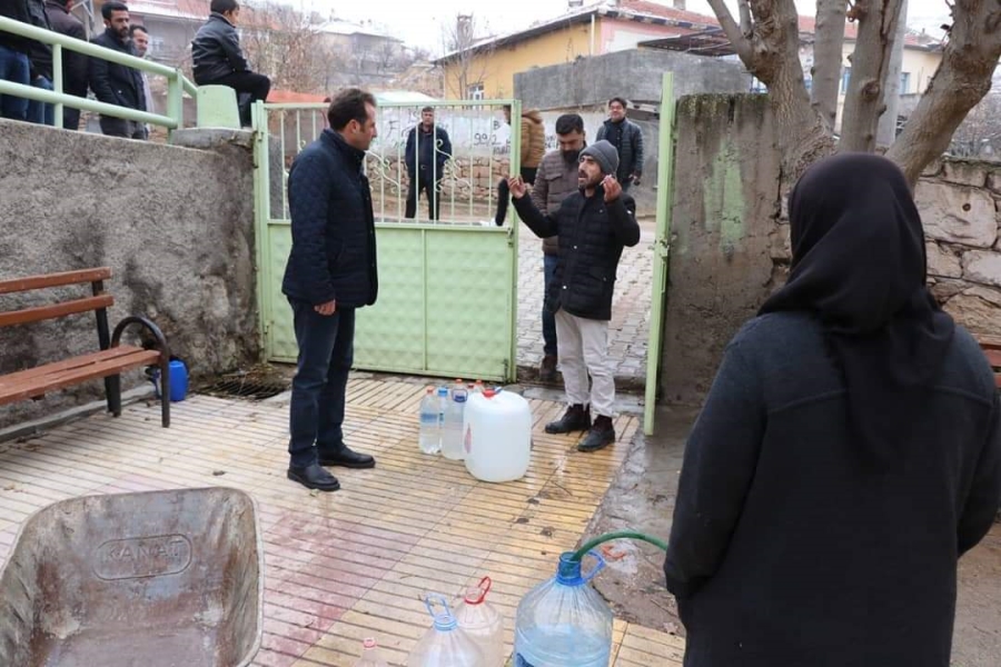 Susuz kalan köy halkı yardım bekliyor