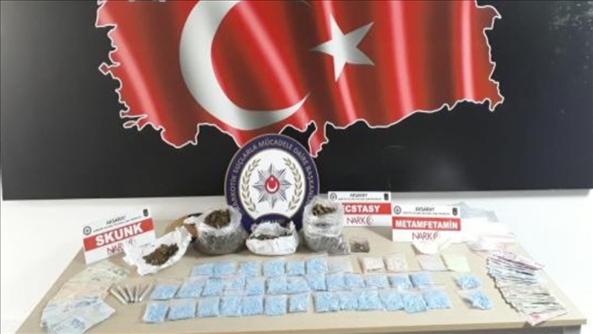 Narkotik ekiplerinden sokak operasyonu:5 gözaltı