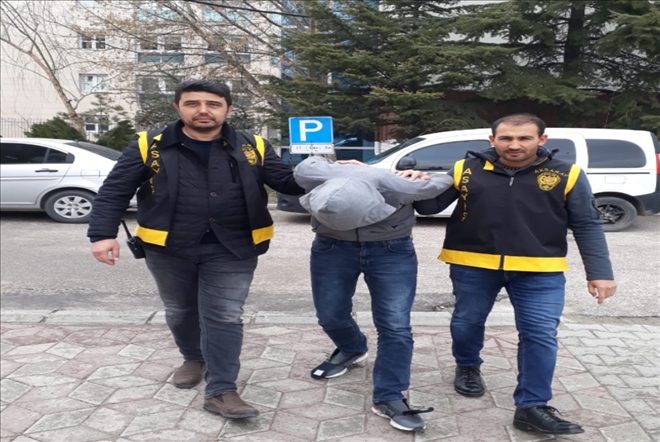 İki ayrı işyeri ve kurumdan hırsızlık yapan zanlı yakalandı