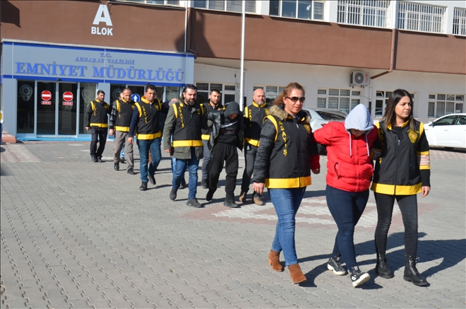 Aranan şahıslara operasyon