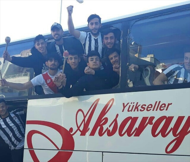 68Aksaray Belediyespor otobüsüne taşlı saldırı