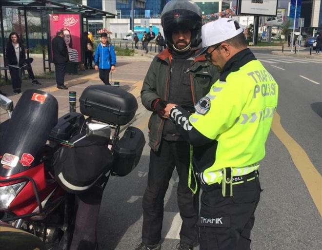 Motosiklet kask denetimleri yapıldı