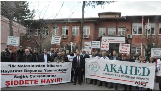 Aksaray´da aile hekimleri bir günlük iş bırakma eylemi yaptı