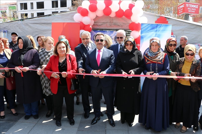 Polis Eşlerinden Anlamlı Kermes