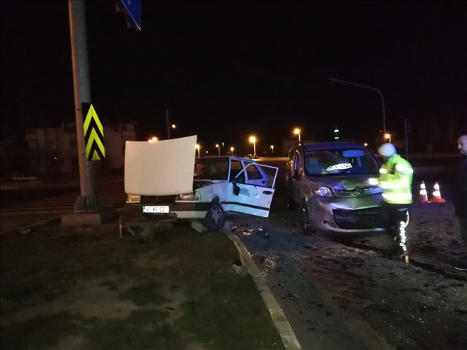 Yine aynı kavşak, Yine kaza: 7 yaralı