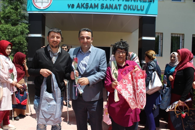 Hem çocuklara hem de annelerine işkur´dan anlamlı kutlama
