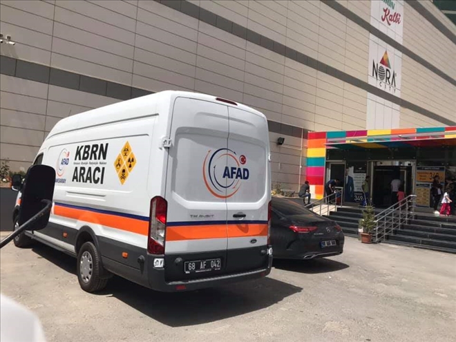 Alışveriş merkezinde bilinmeyen koku AFAD ekiplerini harekete geçirdi