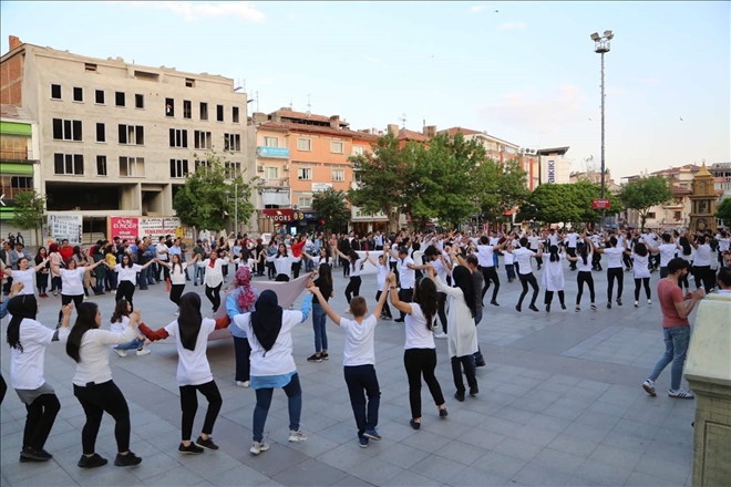19 Ülke 81 ilde aynı anda Atabarı oynandı