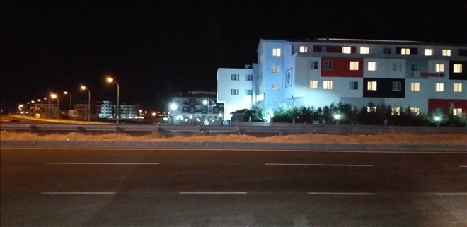 Üst geçitten ´geçen´ yok!Öğrenciler ölümle burun buruna