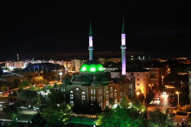 İlk teravih ve sahur bu gece