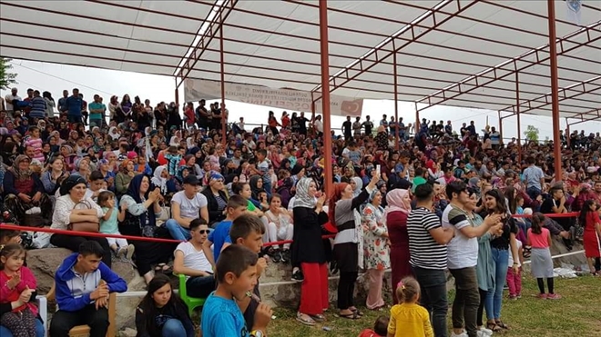 Aksaray´da 14.Hıdırellez şenlikleri Hasan Dağı eteklerinde düzenlendi 