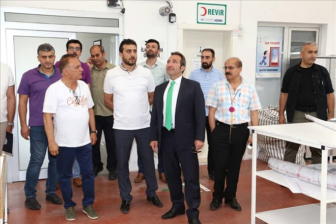 Vali Ali Mantı doludan olumsuz etkilenen fabrikaları ziyaret etti