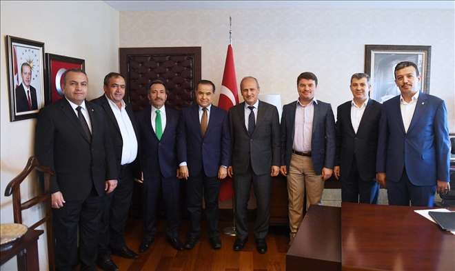 Aksaray´a hizmet için Bakan´ı makamında ziyaret ettiler