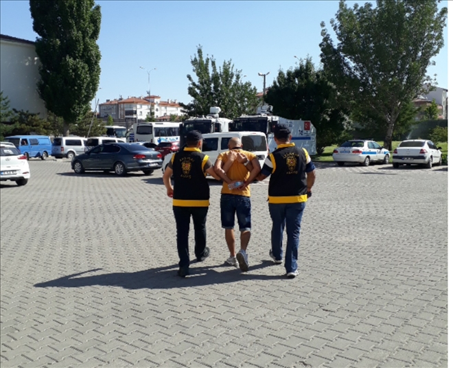 Aksaray´da kesinleşmiş hapis cezası bulunan firari 6 şahıs yakalanarak tutuklandı