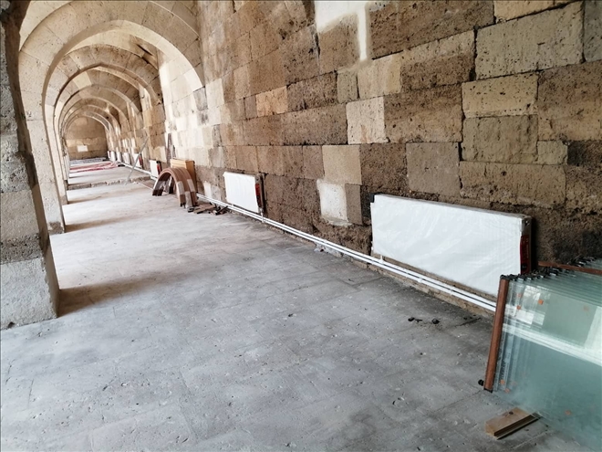 Tarihi doku yok mu ediliyor?Kervansarayda restorasyon tartışması