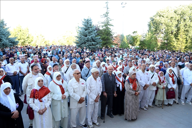 165 Kişilik Hacı Kafilesi Dualarla Uğurlandı