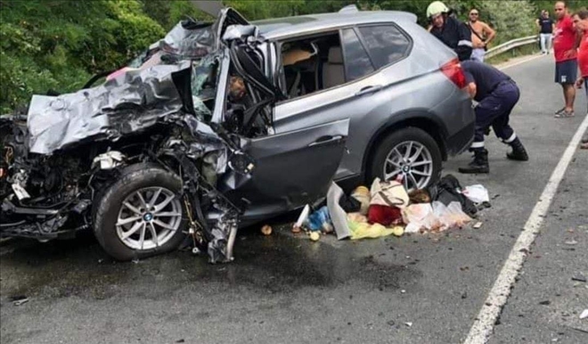 Aksaray´lı gurbetçi aile izin dönüşü kaza yaptı:2 ölü