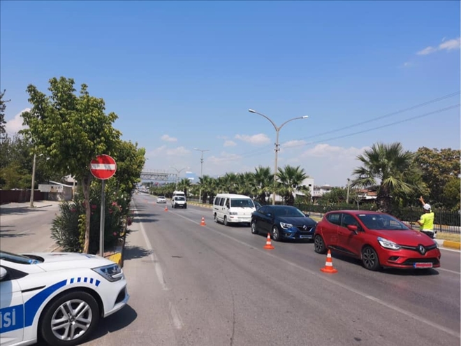Aksaray´da 25 bin 505 araç ve sürücüsü kontrol edildi,kusurlu görülen 6.315 araç ve sürücüsüne 2.267.098 TL. trafik idari para cezası uygulandı