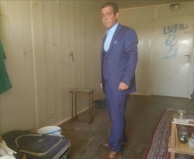Başı, kestiği dal ile ağacın arasına sıkışınca öldü