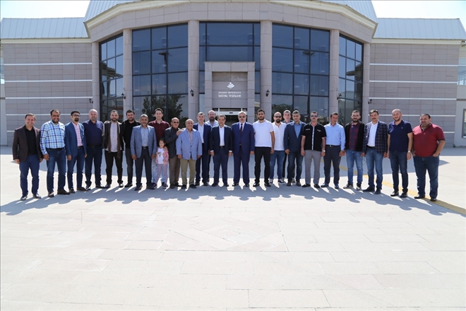 Siyaset,Akademi ve İş dünyası,Şehrin Sanayisini Konuştu
