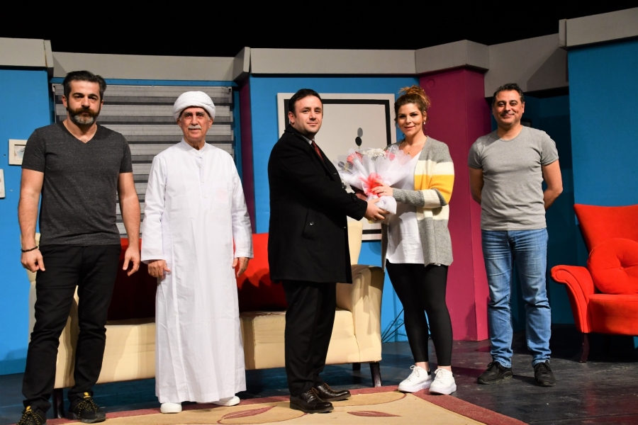 ‘Seni Unutmak İstemedim Ki’ adlı oyun tiyatro severlerden tam not aldı