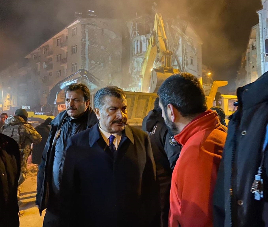 AFAD: Elazığ merkezli depremde 19 kişi öldü,922 kişi yaralandı