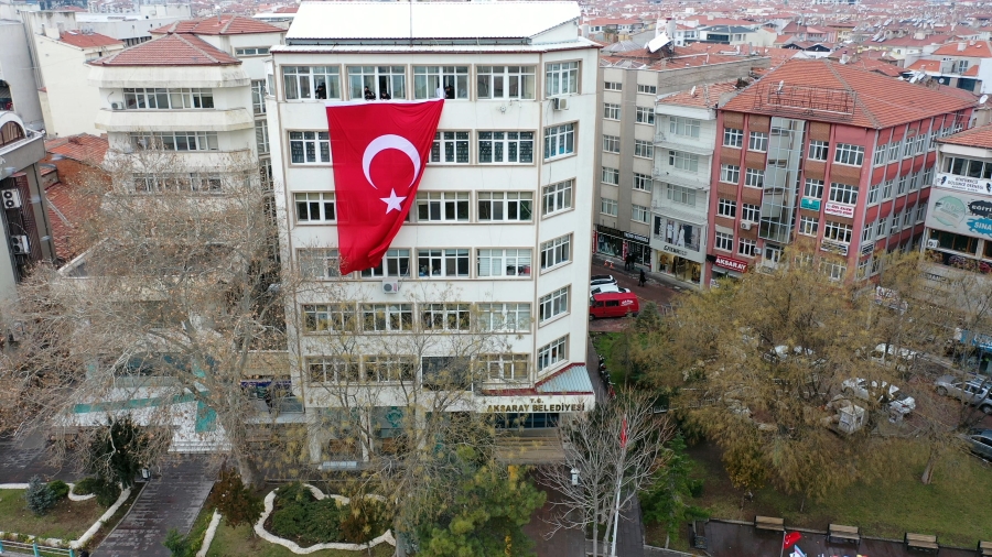Yunan vekile tepkiler çığ gibi büyüyor
