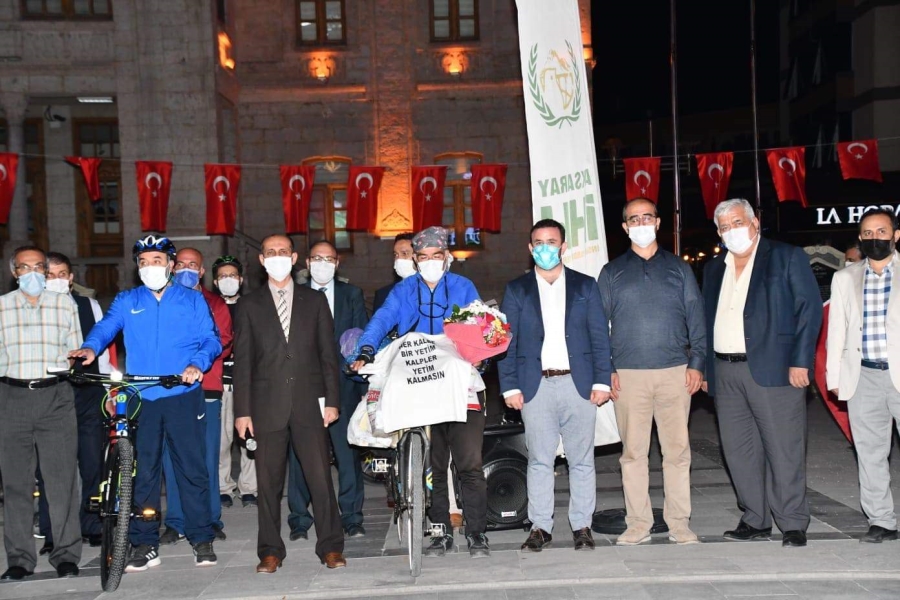 Pedallar yetimler için çevriliyor