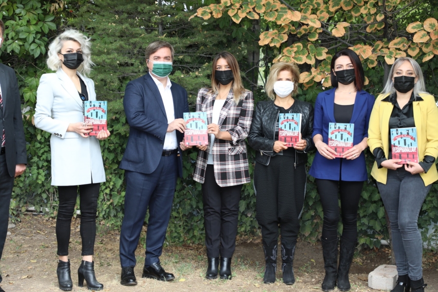 Farklı mesleklerden kadınların oluşturduğu kitap kulübü çalışmaları ile örnek oluyor