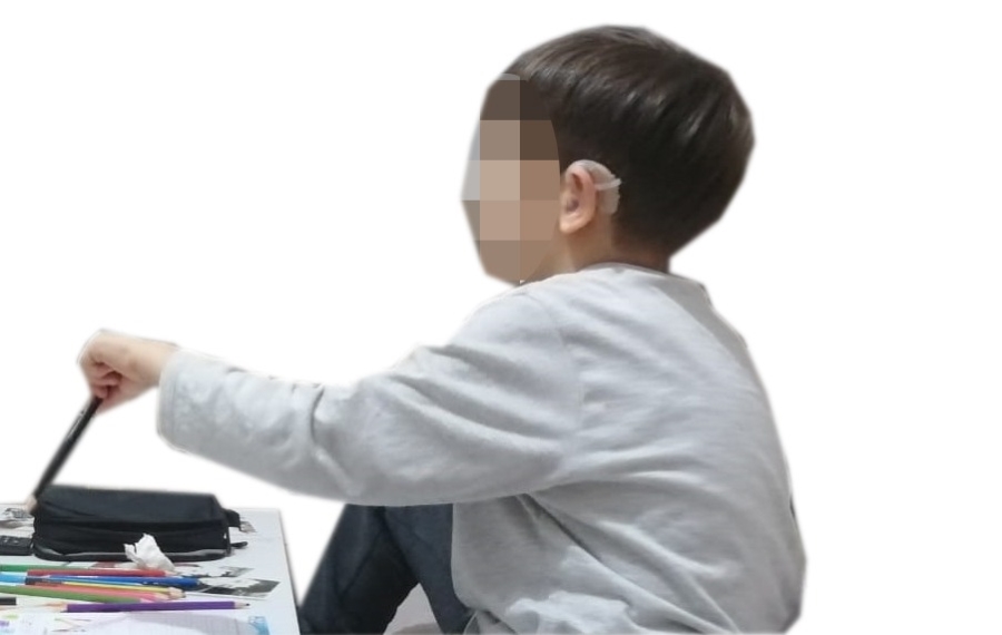 İşitme cihazı alabilmek için yardım bekliyor