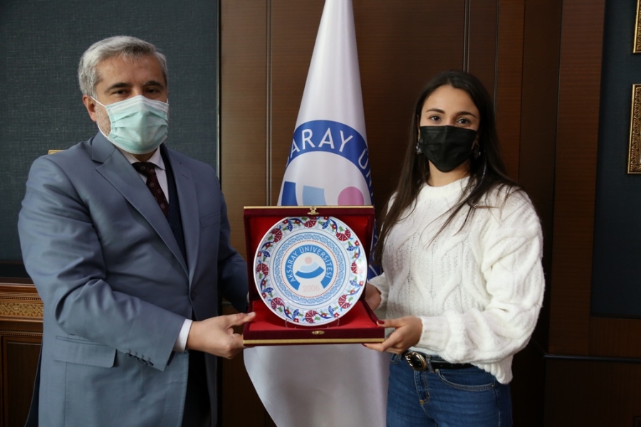 Avrupa Şampiyonu Milli Pentatlet, Rektör Şahin