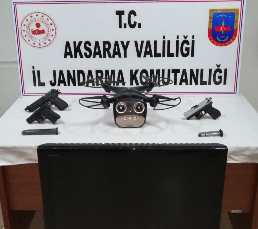 Evden hırsızlık yapan 2 şüpheli yakalandı