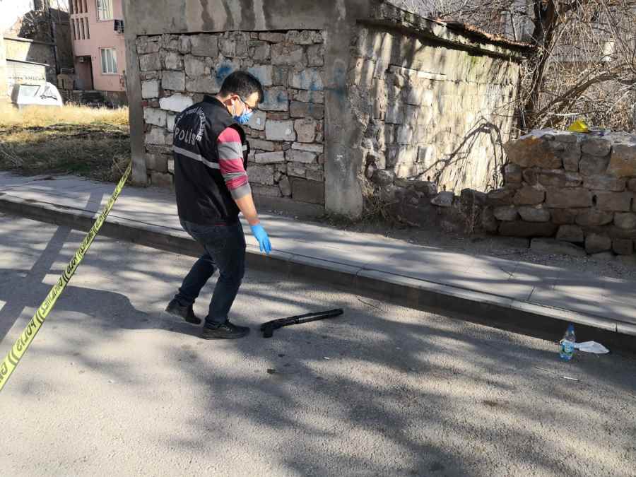 Alacak verecek kavgası kanlı bitti: 1 yaralı