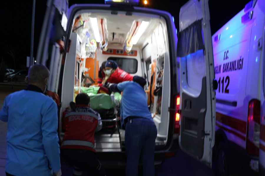 Karayolunda yol vermeme kavgası: 1 ölü 1 yaralı