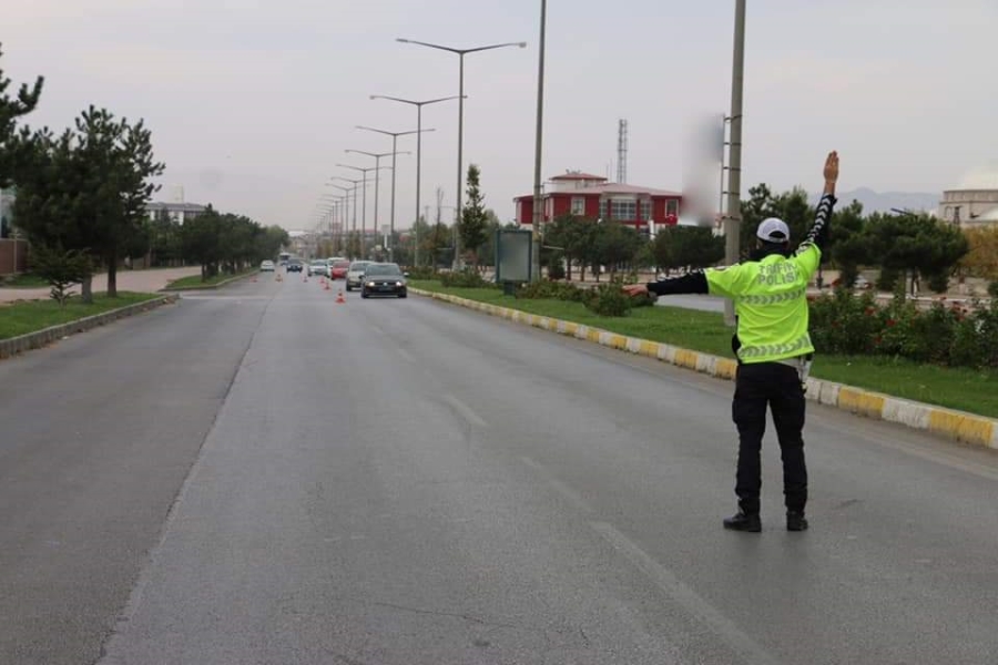 Corona virüsü yasaklarında en çok merak edilen 5 soruya İçişleri Bakanlığı’ndan yanıt