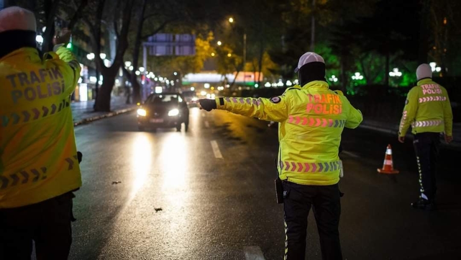 Hafta sonu uygulanacak olan sokağa çıkma kısıtlaması başladı