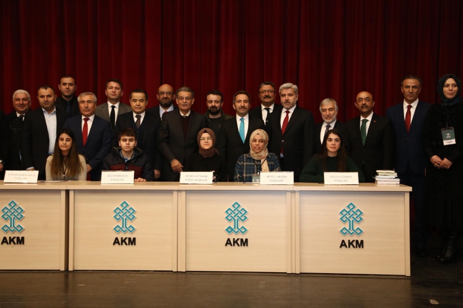 ‘Hikayemizin Yarım Asırlık Yerli Sesi Mustafa Kutlu’ paneli düzenlendi