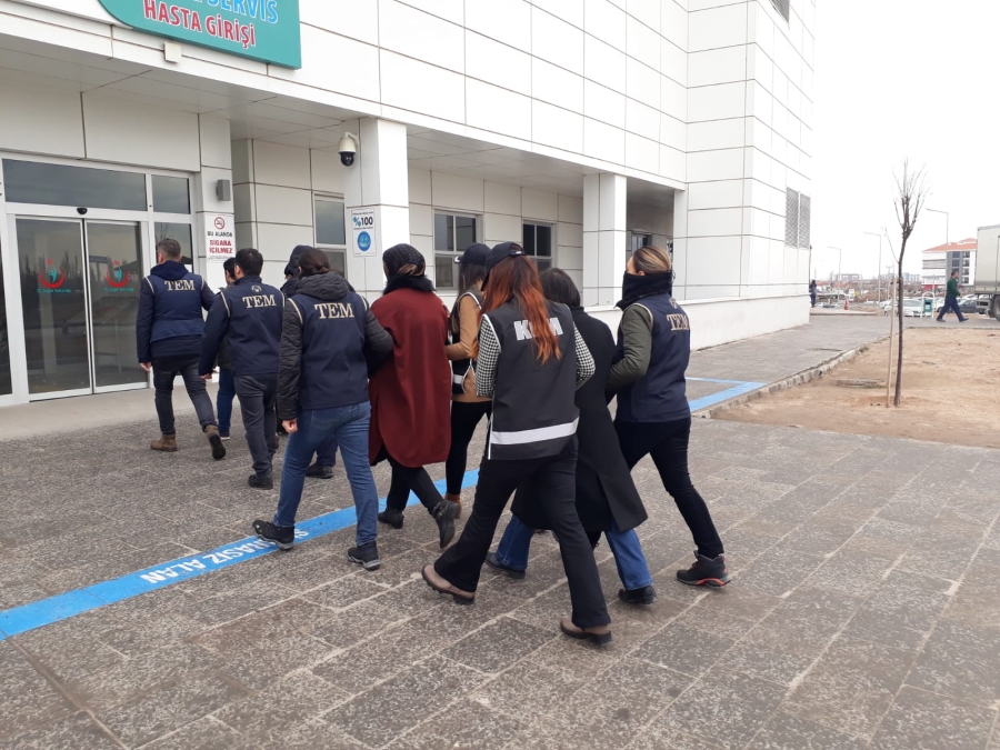 Aksaray merkezli 2 ilde FETÖ/PDY operasyonu:5 gözaltı