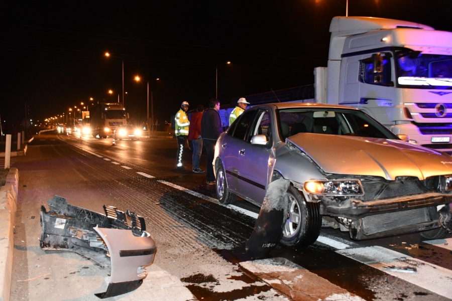 Aksaray’da 2 otomobil çarpıştı: 2 yaralı