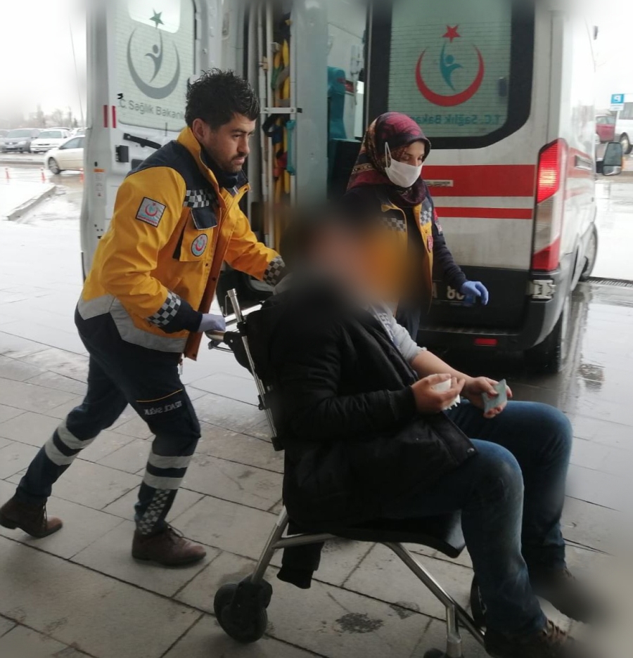 Elektrikli bisiklet ile otomobil çarpıştı: 1 yaralı